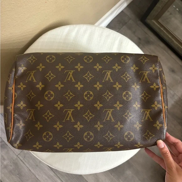 AUTHENTIC GENTLY USED LOUIS VUITTON SPEEDY 30 - Picture 7 of 12